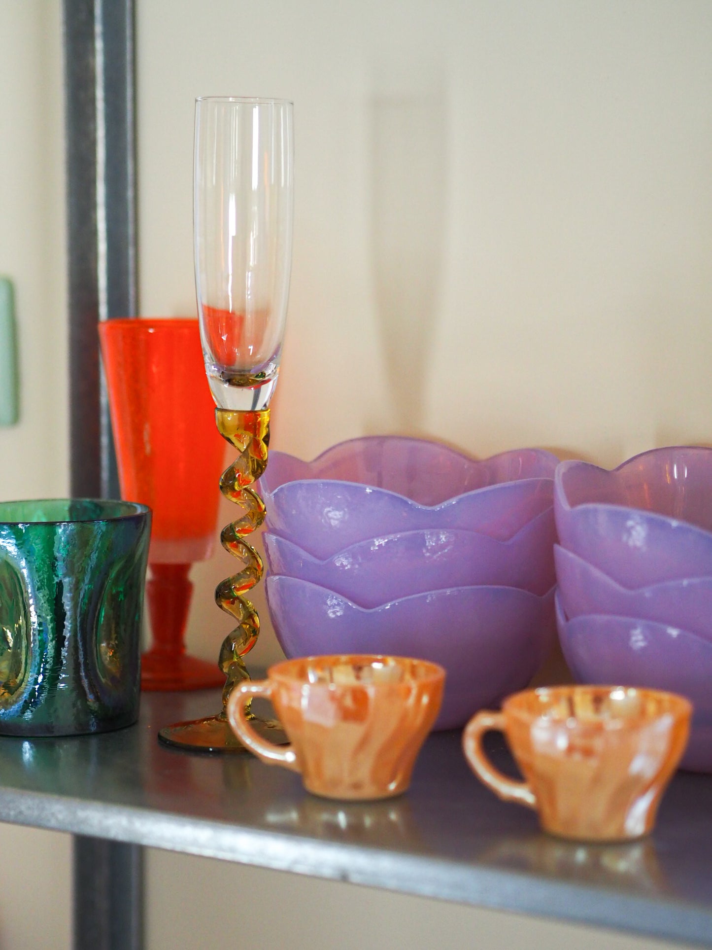 GLASS BOWL - ITALIAN YALOS IRIDESCENT