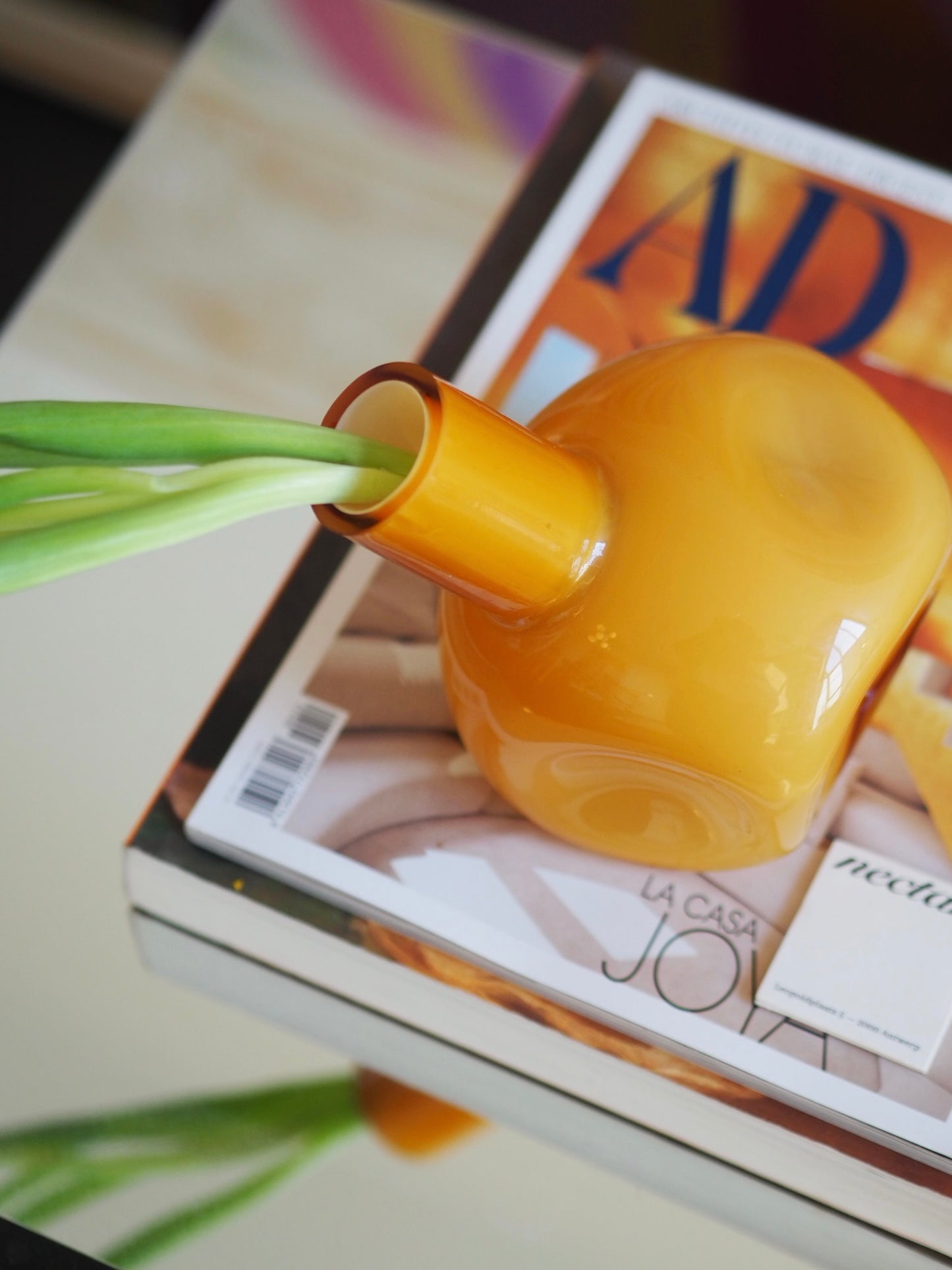 VASE / OBJECT - OCHRE